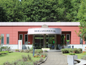 柳津西山地熱発電所PR館